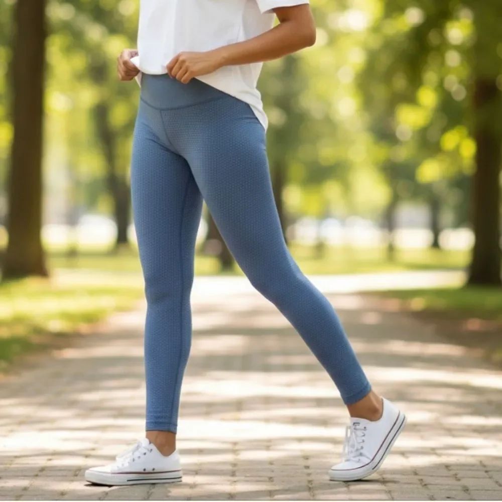 New without tag. Beyond Yoga spot on high waist victory slate spot active XL